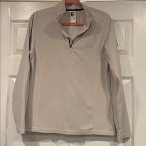 North Face Women’s Quarter Zip Pullover- XL